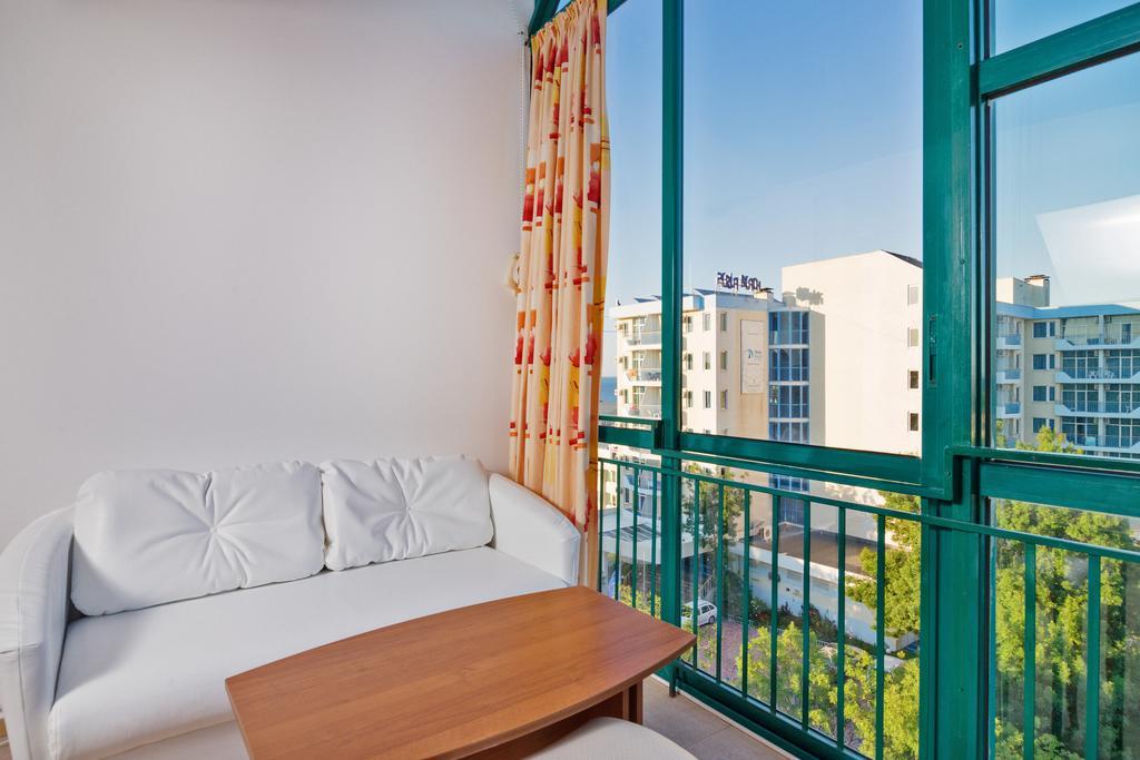 Perla Plaza Hotel Primorsko Bagian luar foto