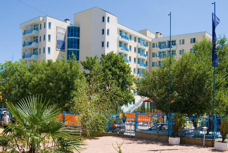 Perla Plaza Hotel Primorsko Bagian luar foto