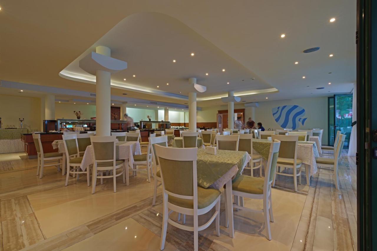 Perla Plaza Hotel Primorsko Bagian luar foto