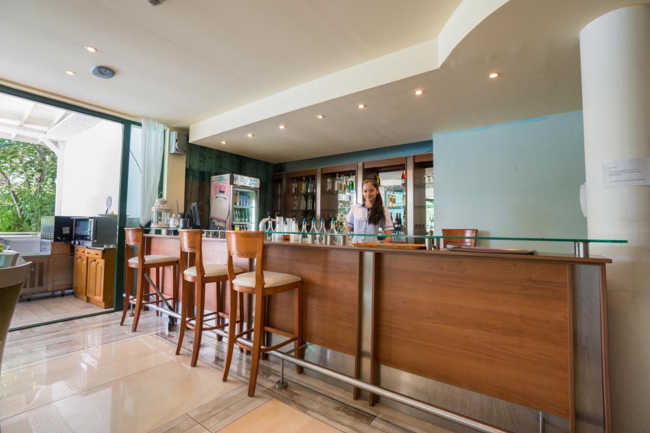 Perla Plaza Hotel Primorsko Bagian luar foto