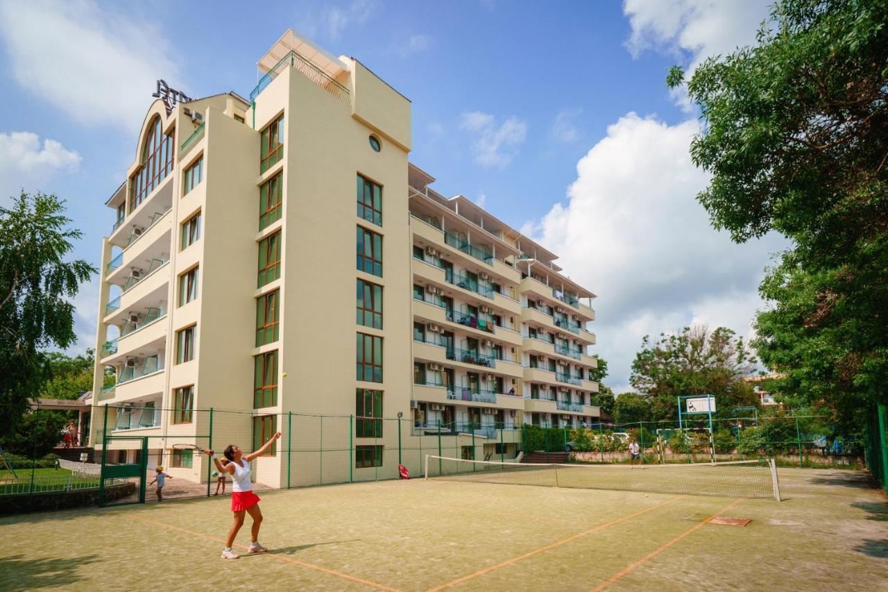 Perla Plaza Hotel Primorsko Bagian luar foto