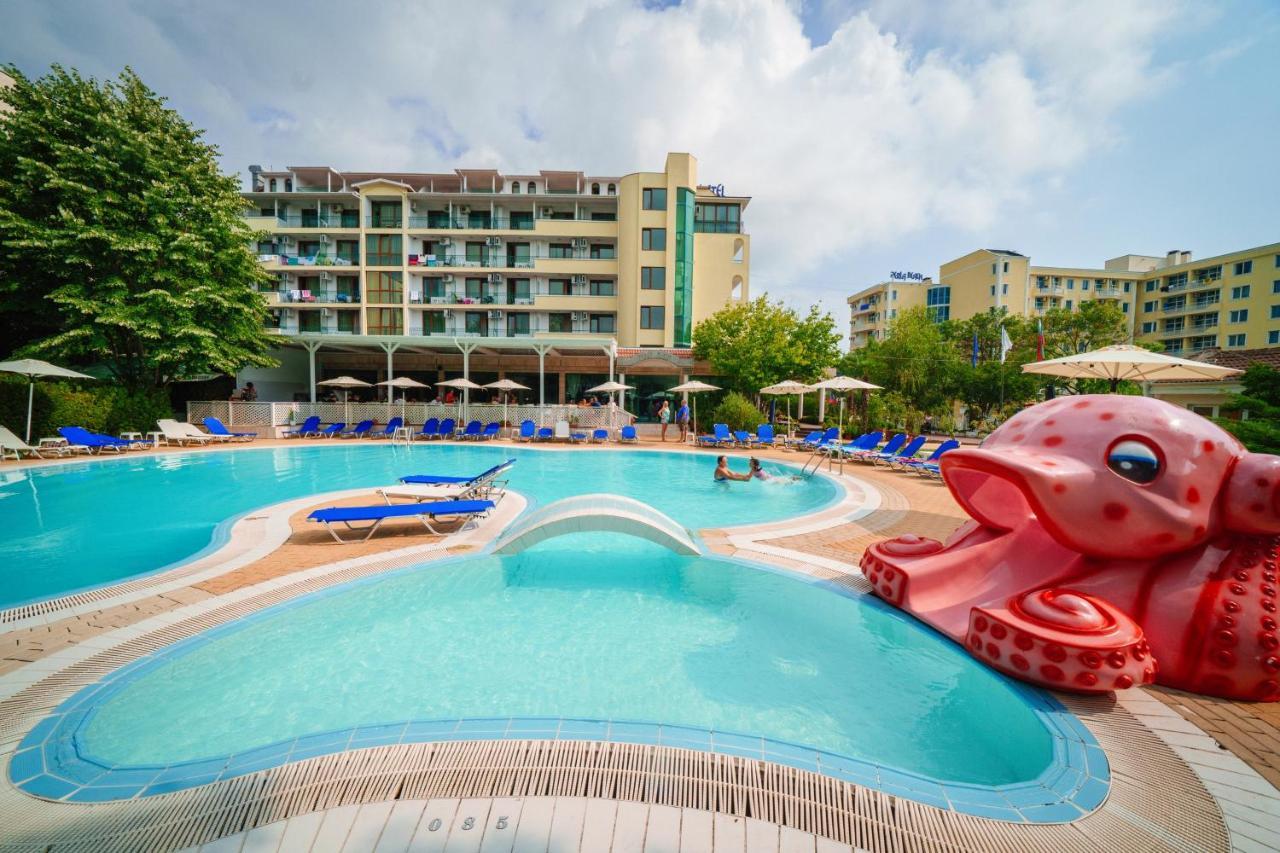 Perla Plaza Hotel Primorsko Bagian luar foto
